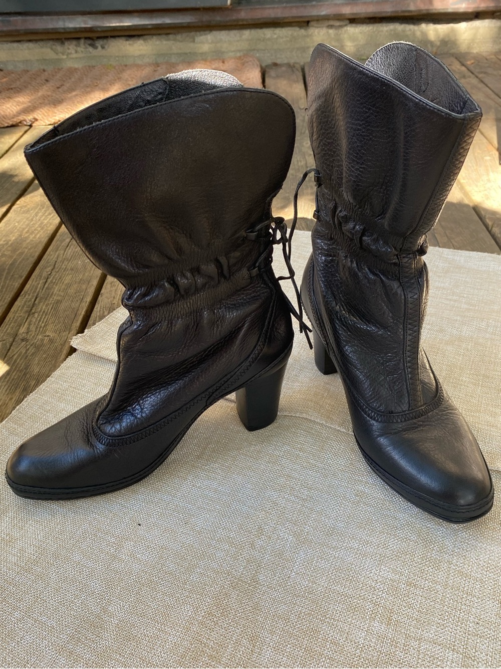 Clarks Black Leather High-Heel Lace-Up Ankle/Cowbow Boots